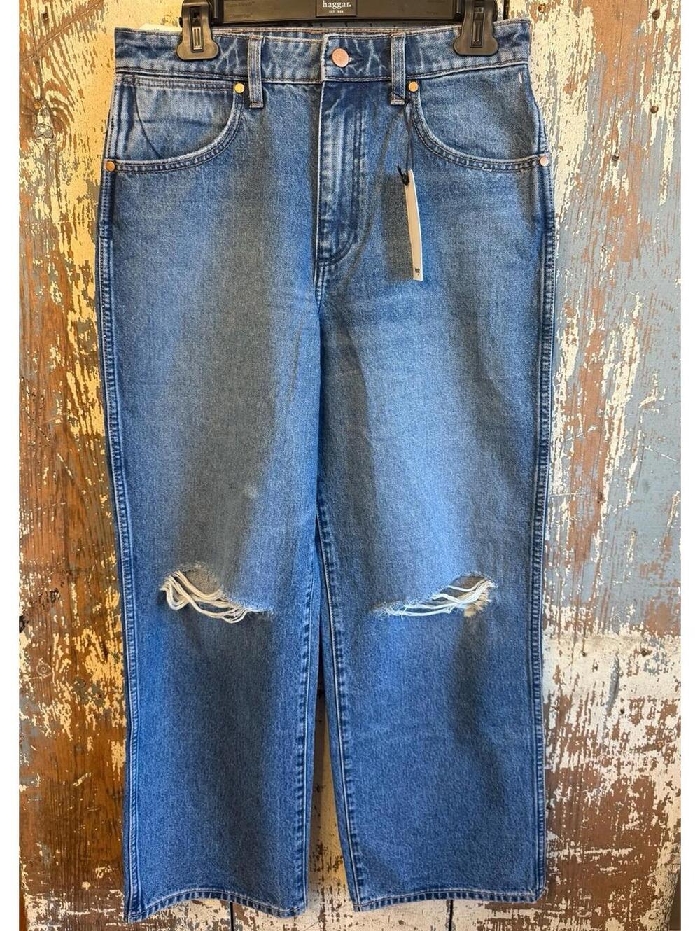 NWT WRANGLER WOMEN'S MEDIUM WASH HIGH RISE RELAXED MOM JEANS size 30